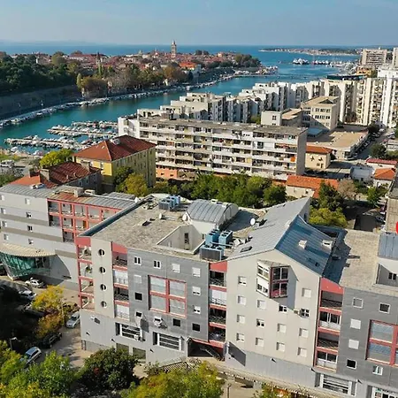 Apartment 2 Bedroom Lovely In Zadar